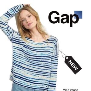 NWT GAP synthetic slouchy sweater white blue